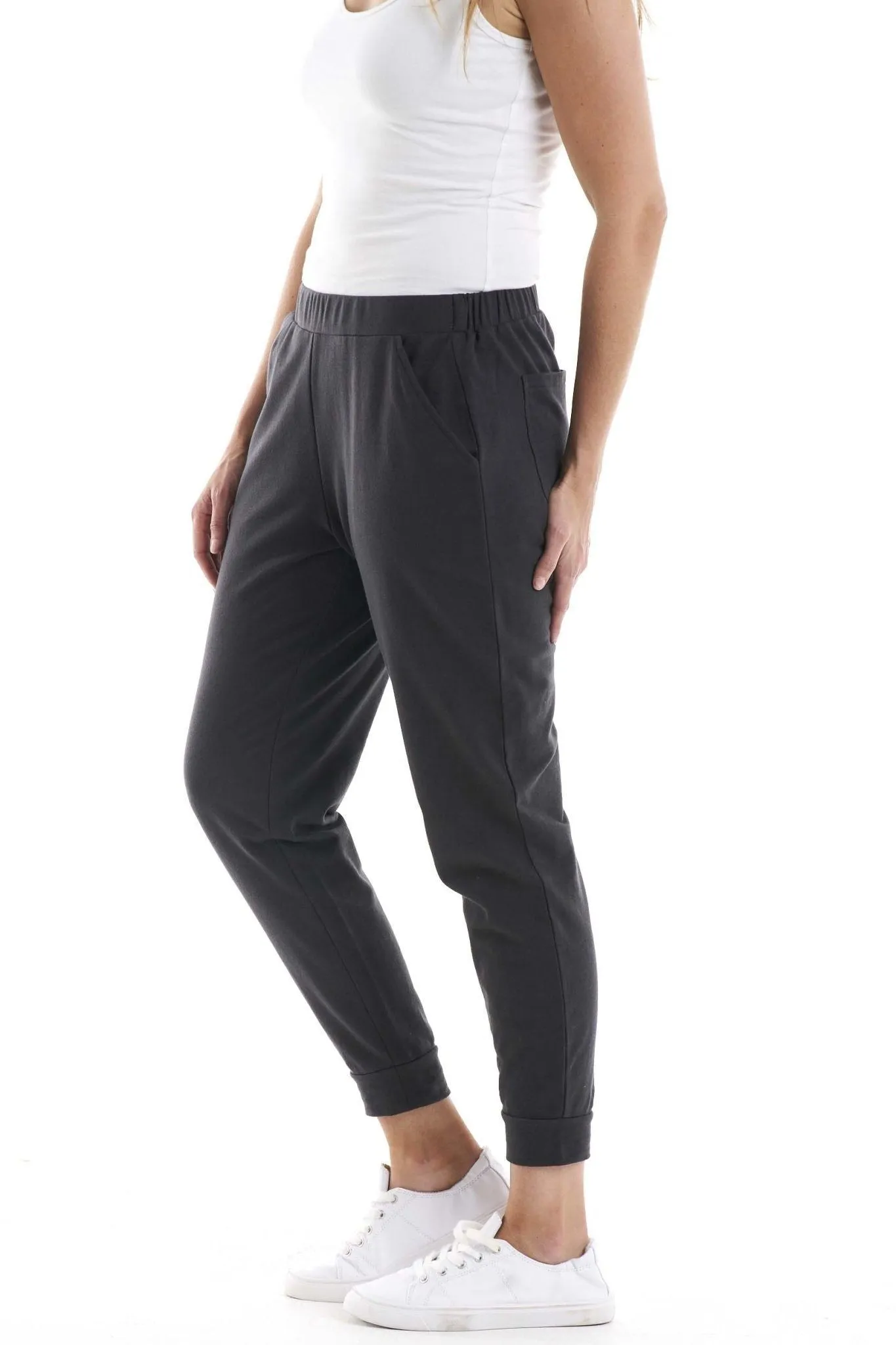 Betty Basics Lindsay Jogger Pant in Gunmetal