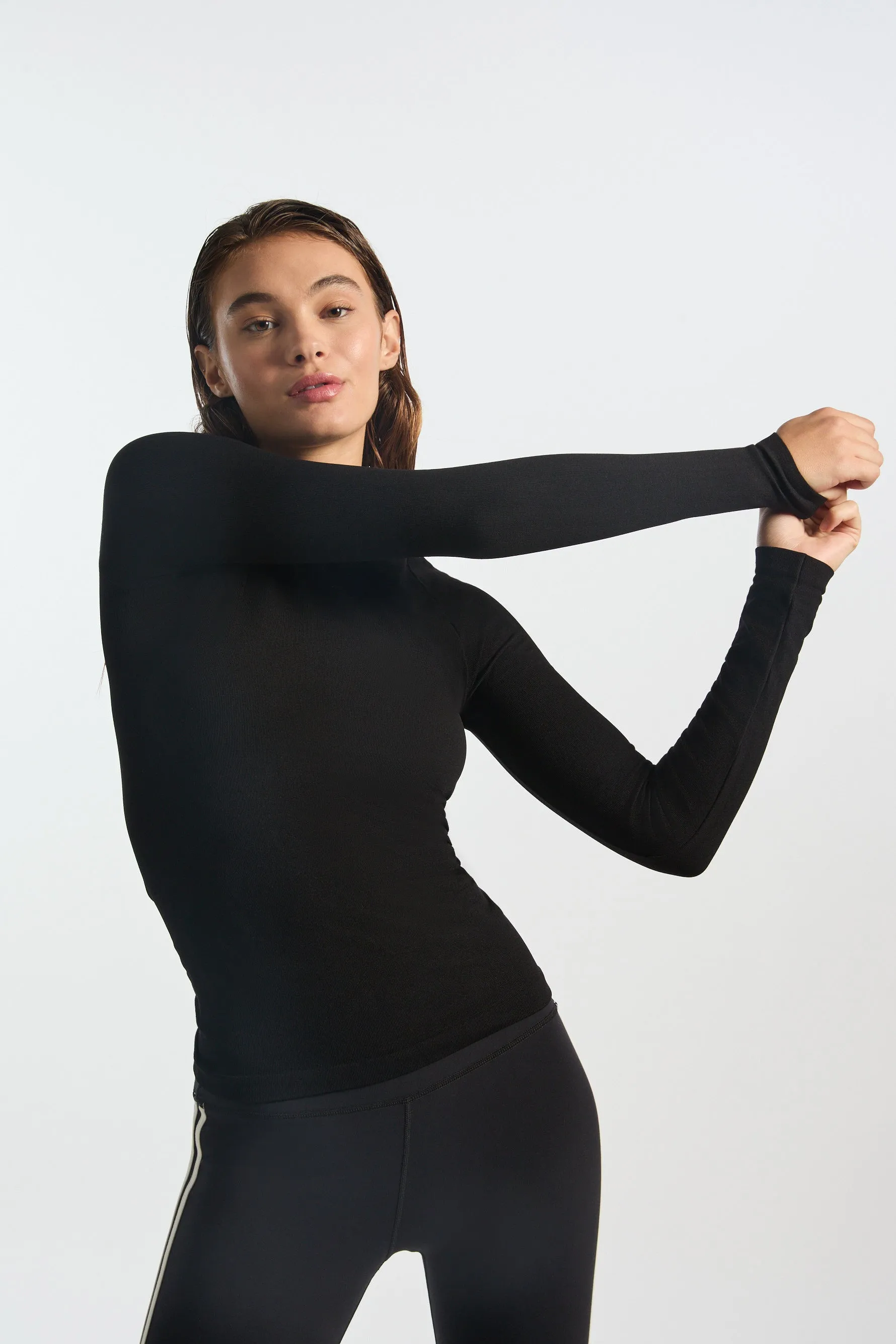 Loren Seamless Long Sleeve Tee - Black