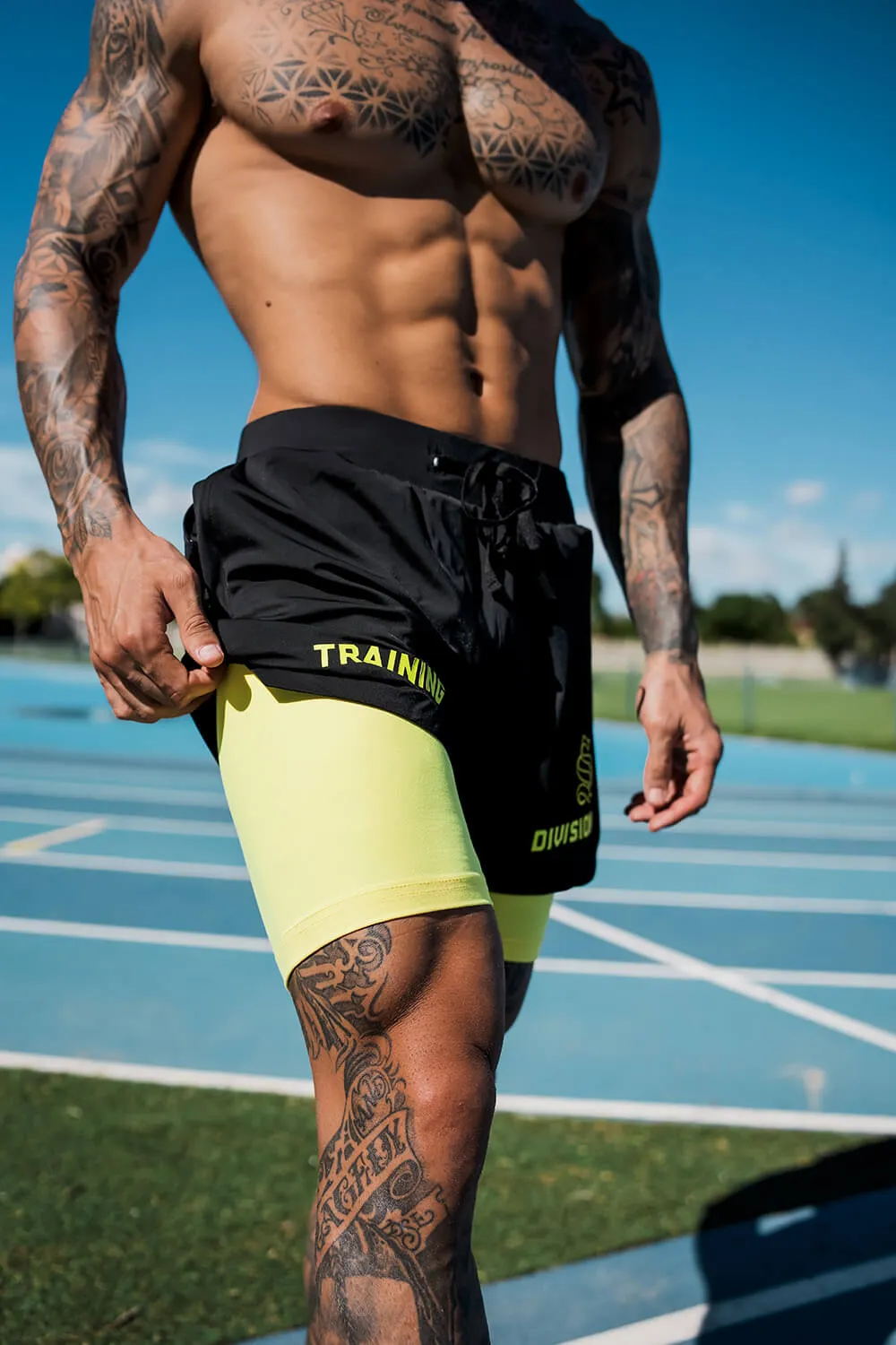 Venom 365 Shorts - Black/Yellow