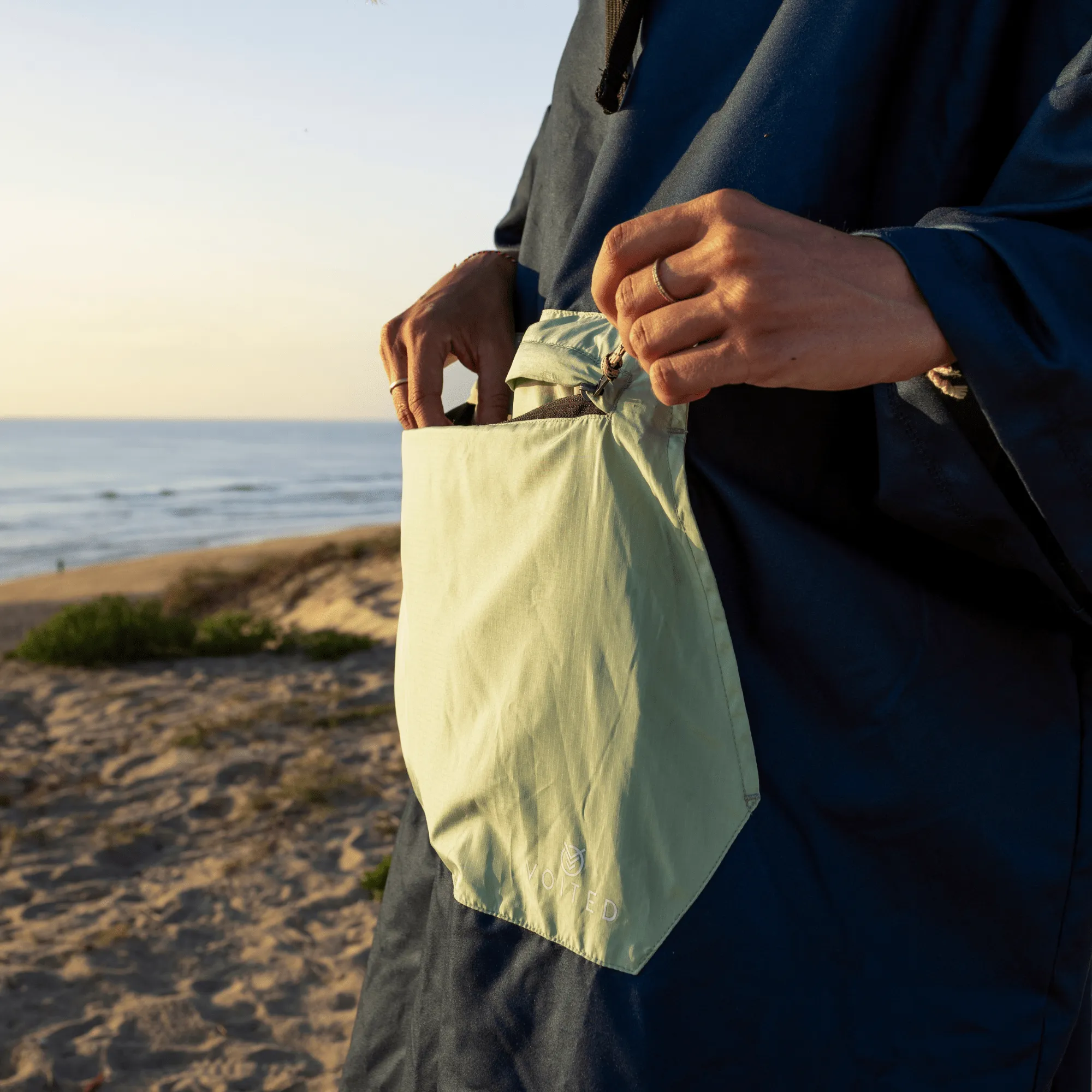 VOITED Micro Fleece Poncho - Ocean Navy/Cameo Green